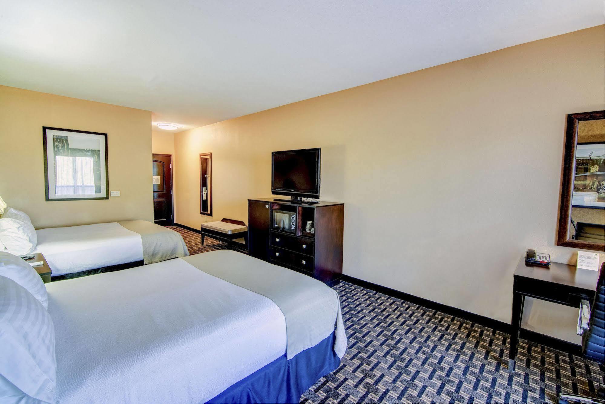Holiday Inn Arlington Northeast By Ihg Eksteriør billede